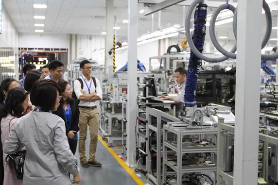 巴斯特的极致天窗工艺瓦力游戏app遇见伟(图2)